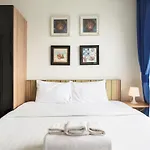 The Deck Patong By Favstay